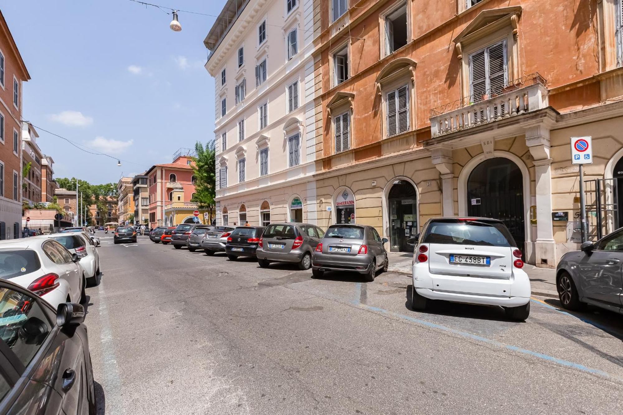 Bmga L Central Holiday House 2Bdr Near Vatican Рим Экстерьер фото